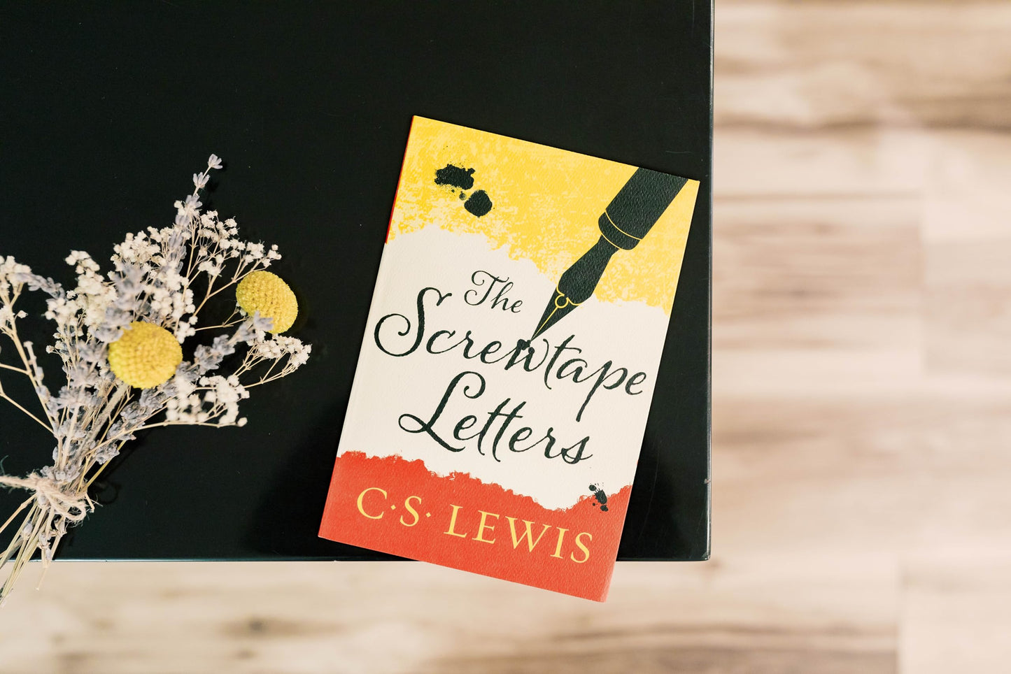 The Screwtape Letters (The C.S. Lewis Signature Classics)